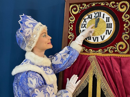 "Часы Новогоднего бала" театрализованное представление/БОЛЬШОЙ ЗАЛ